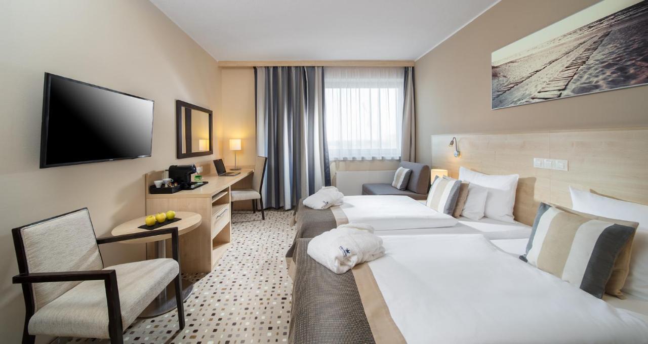 Aquapalace Hotel Prague Cestlice Ngoại thất bức ảnh